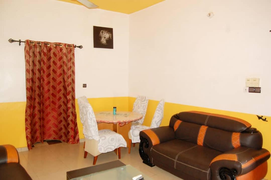 Abomey-Calavi Residences Aske מראה חיצוני תמונה